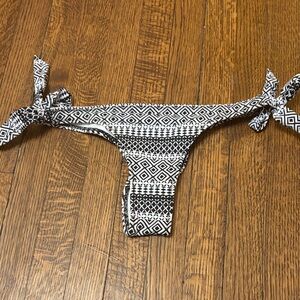 Victoria’s Secret Teeny Tiny Black and White Geometric Bikini Bottom